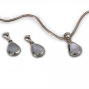 Mother of Pearl Earrings & Pendant